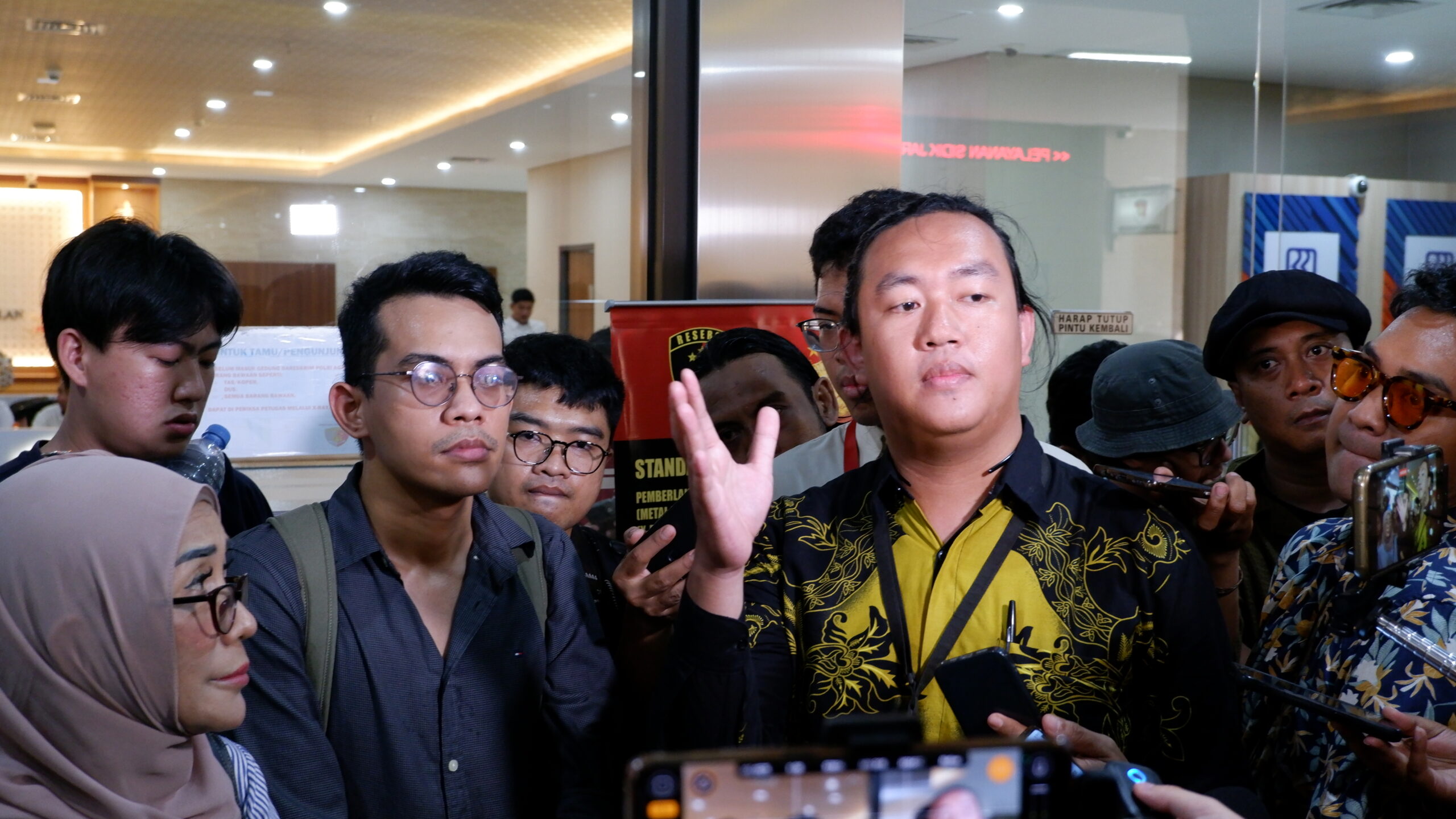[RILIS KOALISI] Peserta Aksi May Day Mengalami Tindakan Kekerasan Fisik dan Kekerasan Seksual, TAUD Buat Laporan ke Mabes POLRI
