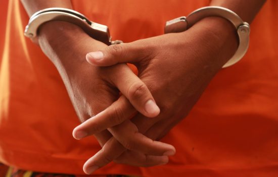 Represi Lewat Kriminalisasi Massa Aksi: Pelanggaran Hukum Acara Pidana yang Terus Dilanggengkan